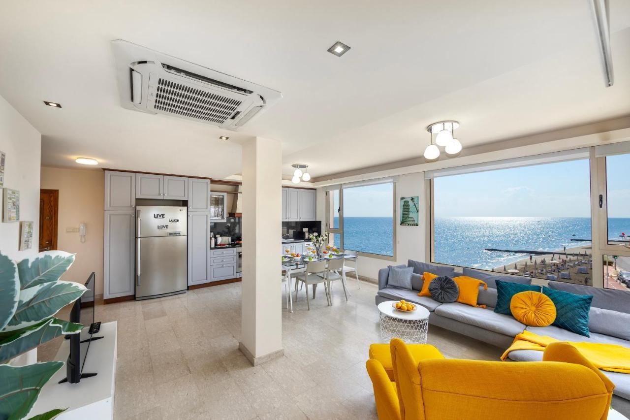 Mackenzie Beachfront Eftyhia Suite Larnaca Extérieur photo