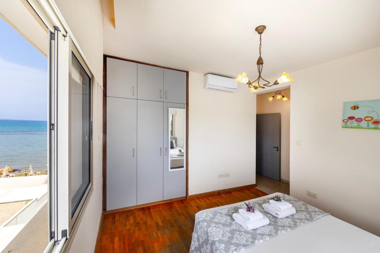 Mackenzie Beachfront Eftyhia Suite Larnaca Extérieur photo
