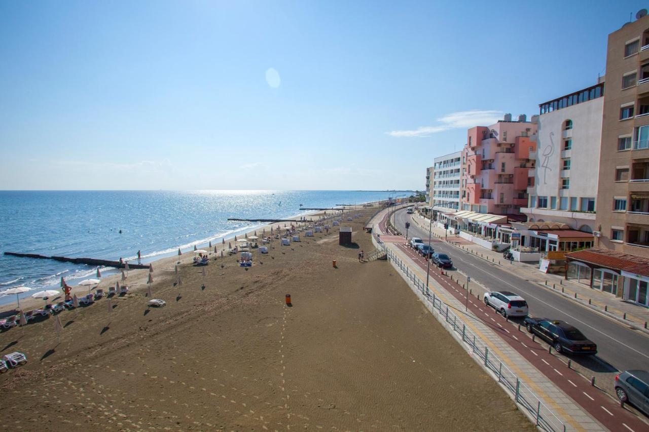Mackenzie Beachfront Eftyhia Suite Larnaca Extérieur photo